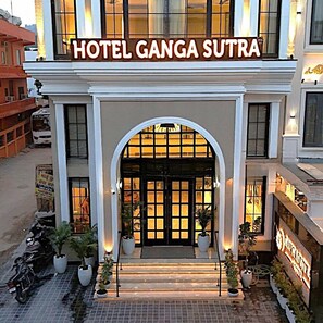 Property entrance - Hotel Ganga Sutra (Haridwar)
