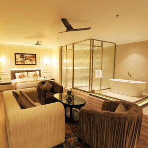 Luxe suite | Een bureau, een laptopwerkplek, gratis wifi