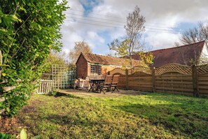 Exterior - Two Cottages near Stratford-upon-Avon (Clifford Chambers)
