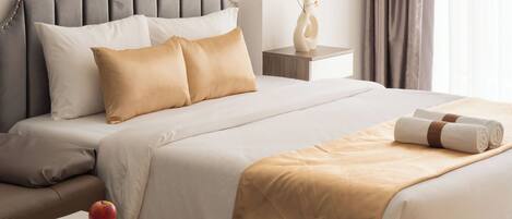 Iron/ironing board, Internet, bed sheets