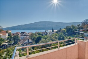 Property grounds - Apartment "Lux" with Sea View (Herceg Novi)