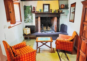 Living area - Casa Rosa (Pescaglia)