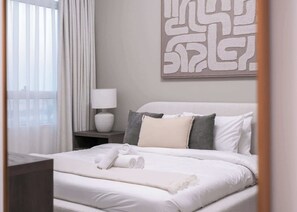 Tabla de planchar con plancha, wifi y ropa de cama 