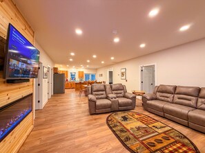 Smart TV, chimenea