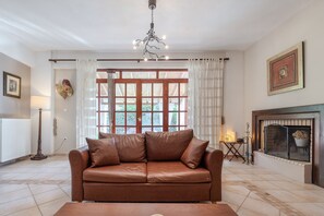 TV, fireplace - Skine Dream Villa, Charming Villa with Private Pool (Platanias)