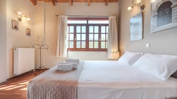 2 bedrooms, free cots/infant beds, bed sheets