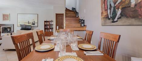 Repas dans la chambre