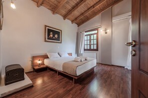 2 soveværelser, gratis baby-/barnesenge, sengetøj