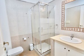 Regadera y bidet 