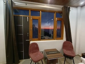 Living area - Misty Winds Kasauli (Kasauli)