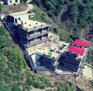 Front of property - Misty Winds Kasauli (Kasauli)