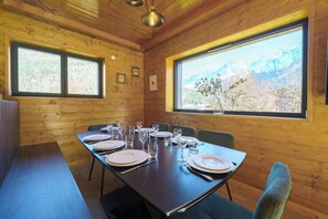 Dining - Shangri La - Chalet 6CH|Proche remontées mécaniques |Calme|Cheminée (Les Houches)