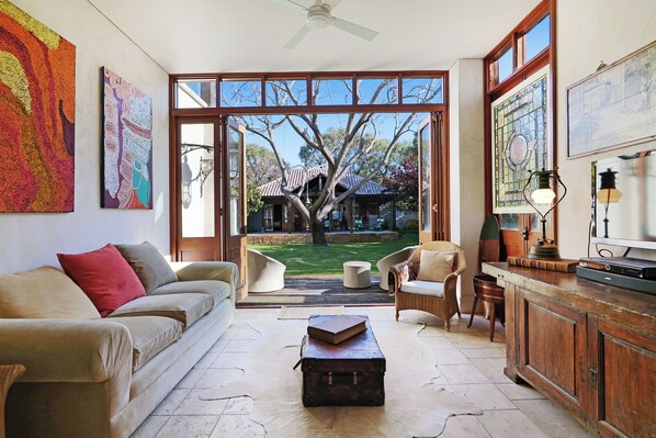 تلفزيون ذكي