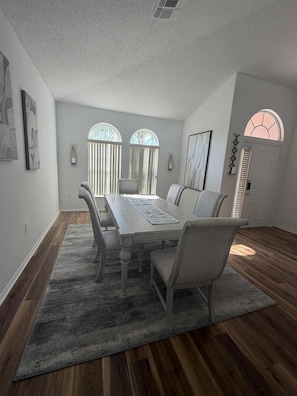 Dining - Modern Orlando Retreat – Minutes to Disney, Universal & All the Magic!” (Orlando)