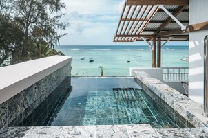 WOW suite | Private pool