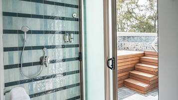 WOW suite | Bathroom