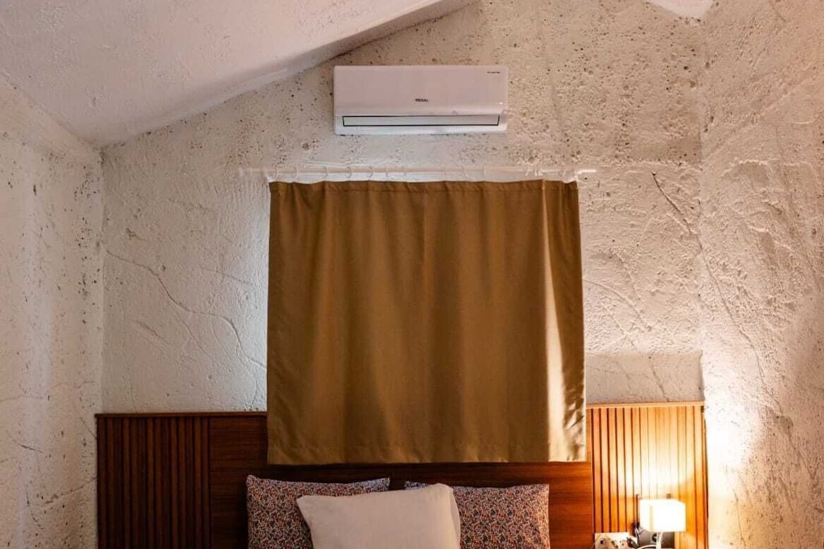 Standard Double Room, Garden View | Desk, laptop workspace, WiFi (free), bed sheets