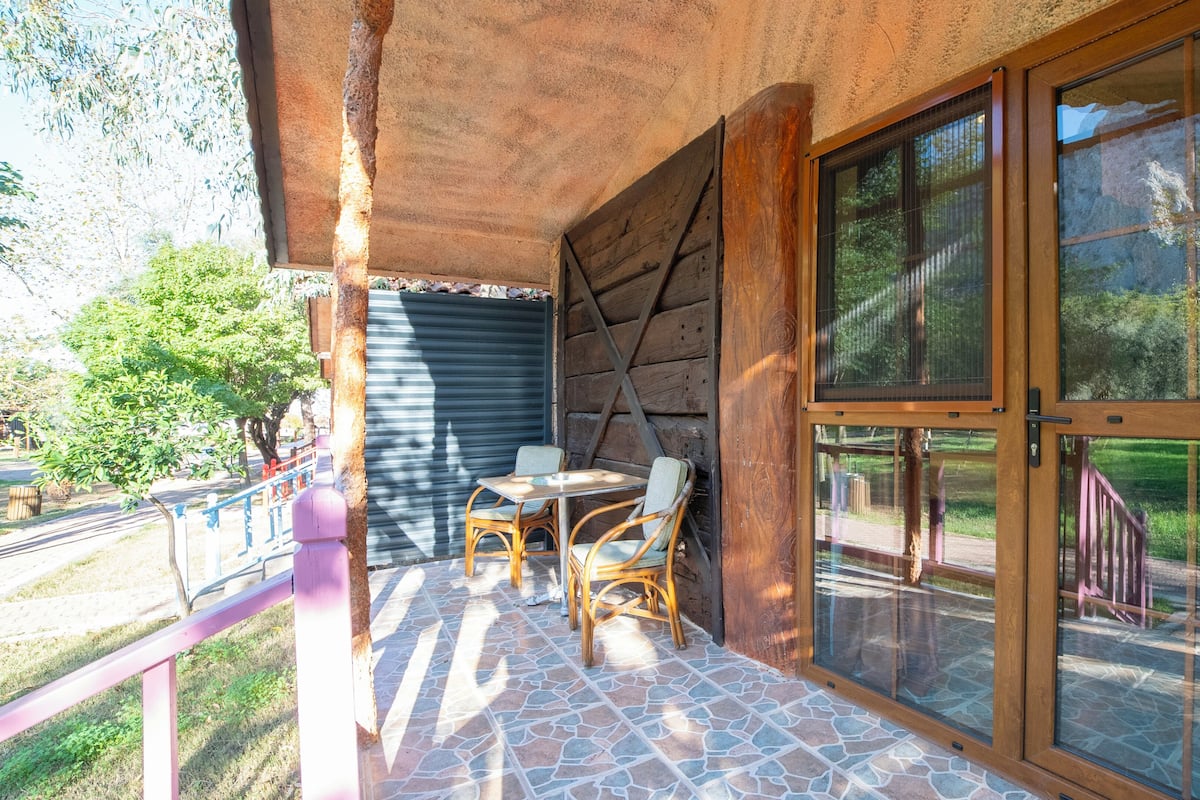 Standard Double Room, Garden View | Desk, laptop workspace, free WiFi