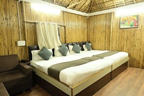 Wooden AC Cottage Four Bed | Gratis wi-fi