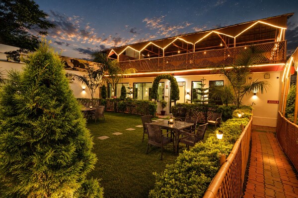 Hotel Happy Forest - Boutique Garden Retreat In Mount Abu - Mount Abu