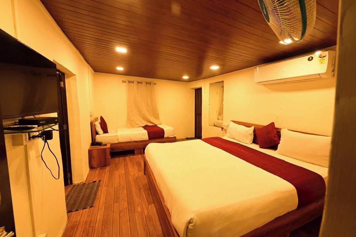 Forest Inn 3 Bhk Villa | Free WiFi