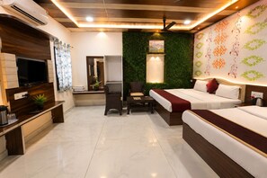 Family Four Bed | Blackout drapes, free WiFi, bed sheets - Hotel Happy Forest Inn (Mount Abu)