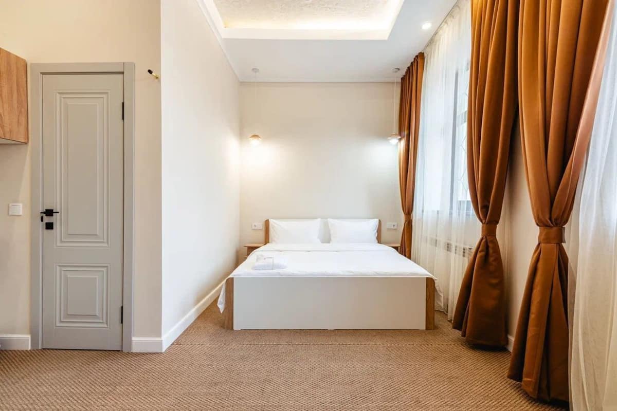 In-room safe, desk, laptop workspace, soundproofing