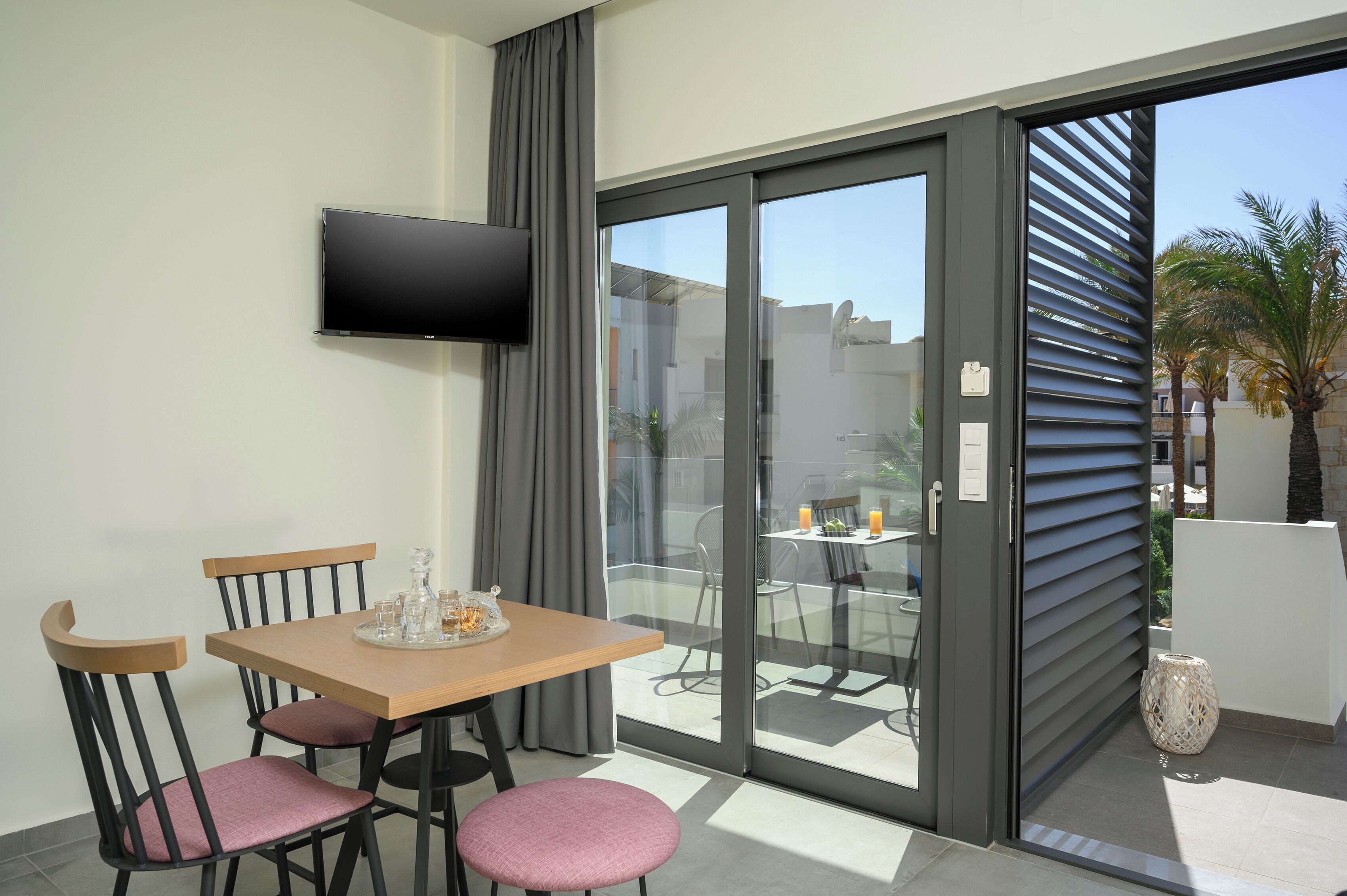 Suite, 1 grand lit et 1 canapé-lit | Salle à manger