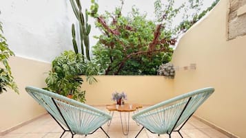 Sohora Courtyard Retreat - Rethimno Spring Home | Terrass/Patio
