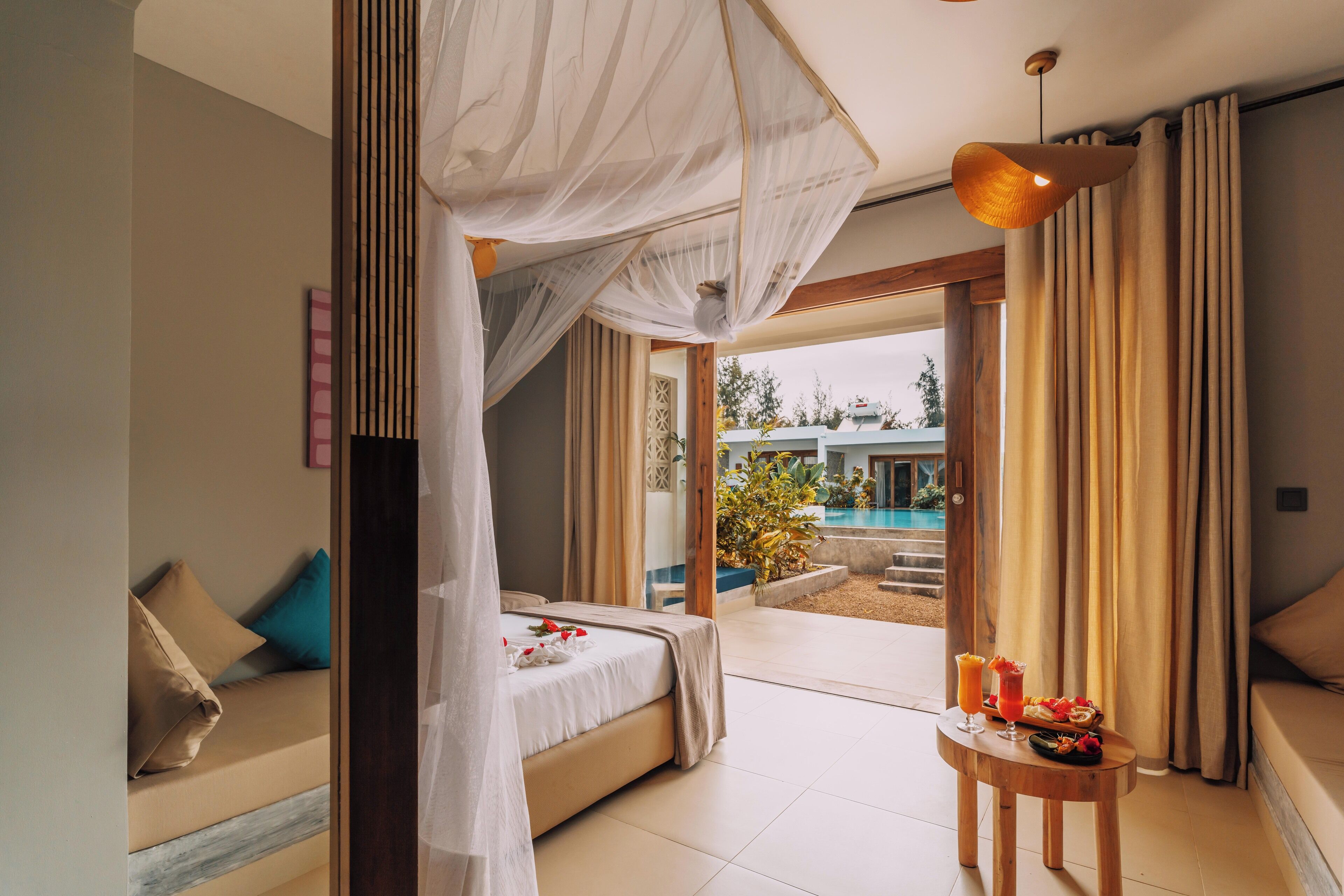 Chambre Standard Double ou avec lits jumeaux, vue piscine | Vue de la chambre