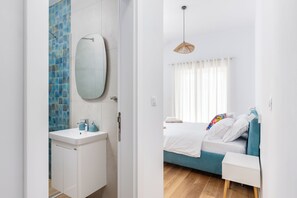 Shower, hair dryer, towels, soap - Spacious 4-bedroom villa with private heated pool, spa zone, and gym. (Đenovići)