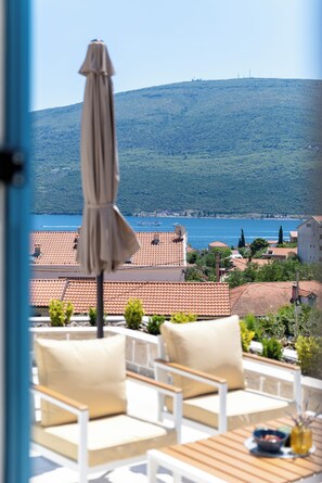 Property grounds - Spacious 4-bedroom villa with private heated pool, spa zone, and gym. (Đenovići)