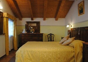 Deluxe Apartment, Balcony, Garden View | In-room safe, desk, laptop workspace, blackout drapes - Agriturismo al Benandant  (Cormons)