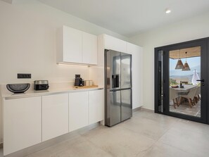 Villa, Sea View | Private kitchen | Full-size fridge, oven, stovetop, dishwasher - Nemia Luxury Residence (Chania)