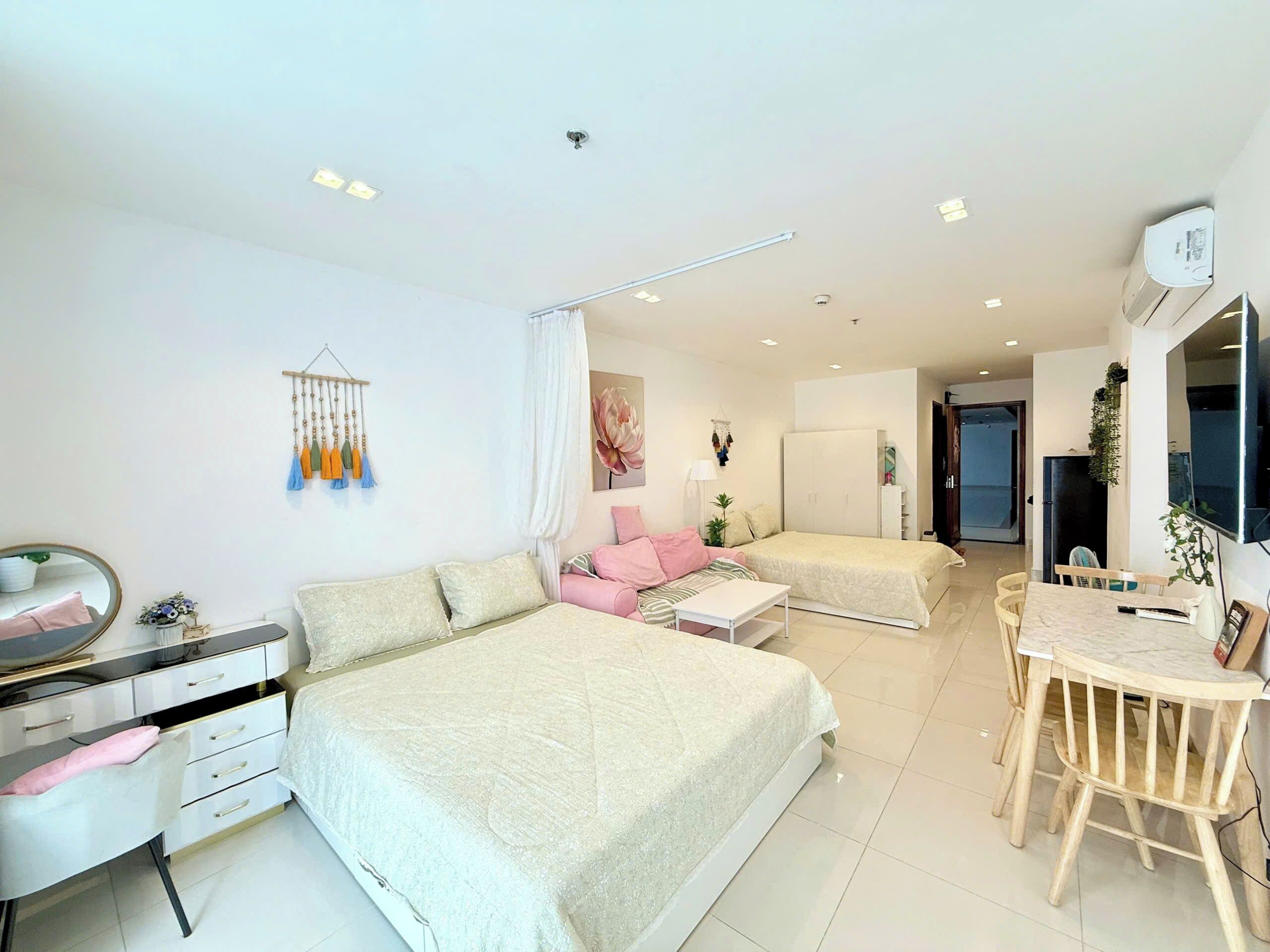 Executive Apartment, Multiple Beds, Balcony, Pool View