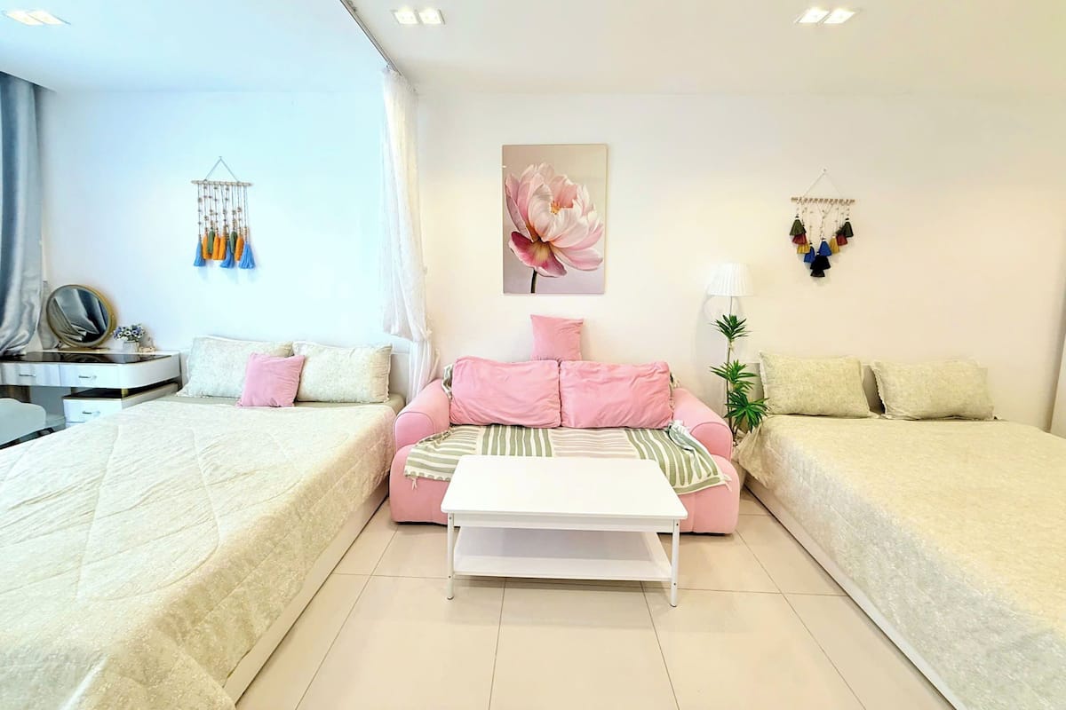 Executive Apartment, Multiple Beds, Balcony, Pool View | Free minibar, individually furnished, desk, laptop workspace