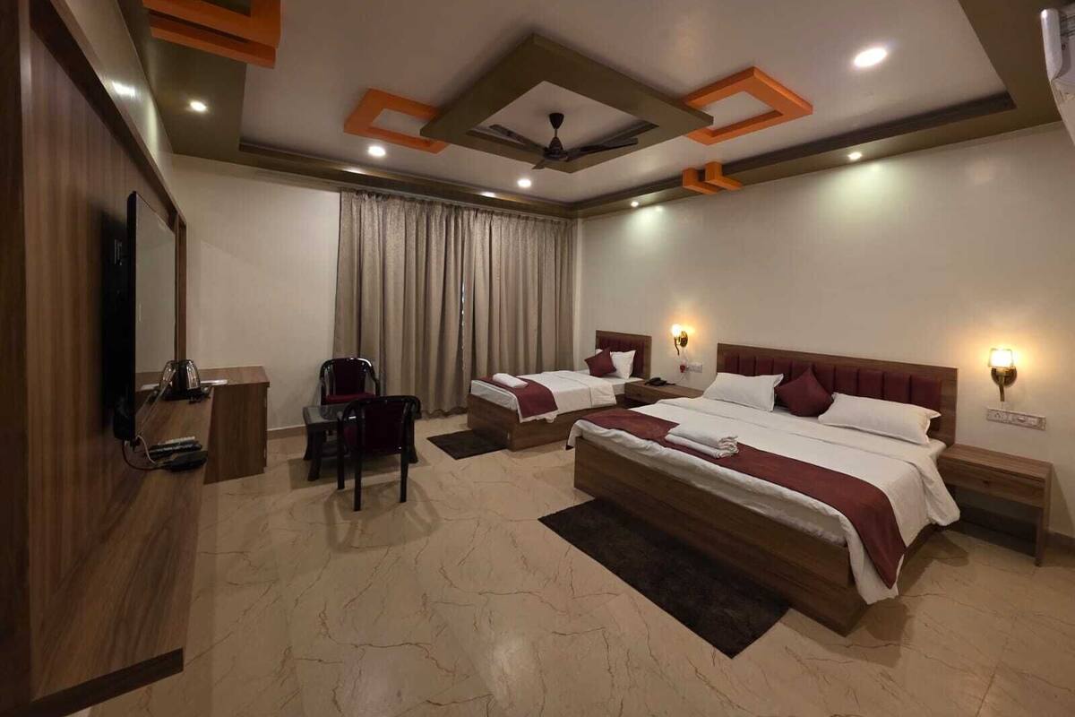 Suite | Escritorio, espacio para trabajar con laptop y wifi gratis