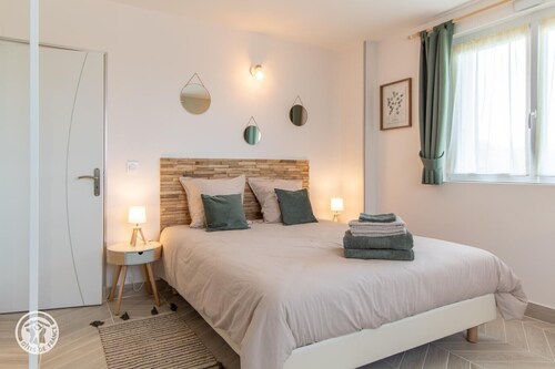 Guest Room "Room 3 - Scandinavian" with Mountain View, Shared Terrace, and Wi-Fi