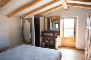 2 bedrooms, iron/ironing board, WiFi, bed sheets - Comfortable sheepfold, unobstructed view and private pool (Sotta)