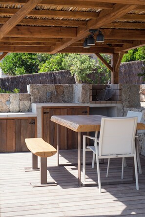 Outdoor dining - Comfortable sheepfold, unobstructed view and private pool (Sotta)