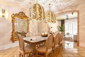 Apartment (5 Bedrooms) | Dining - Wonderful 5-bedroom Apart in Granada. Recogidas II (Granada)