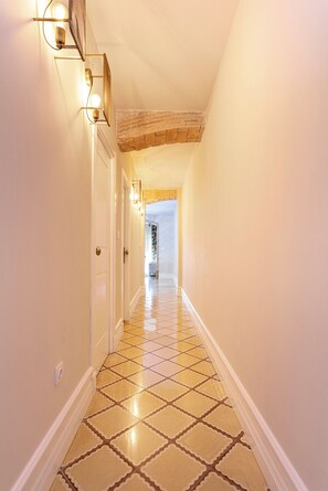 Interior - Wonderful 5-bedroom Apart in Granada. Recogidas II (Granada)