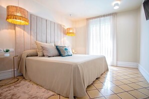 Apartment (5 Bedrooms) | 5 Schlafzimmer, Bügeleisen/Bügelbrett, kostenloses WLAN, Bettwäsche