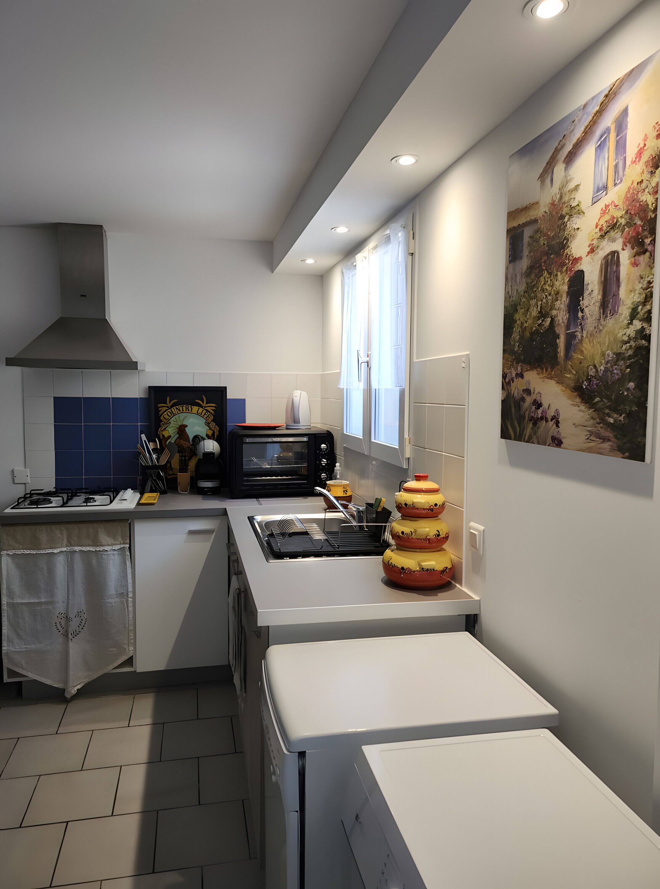 Réfrigérateur, four, plaque de cuisson, lave-vaisselle