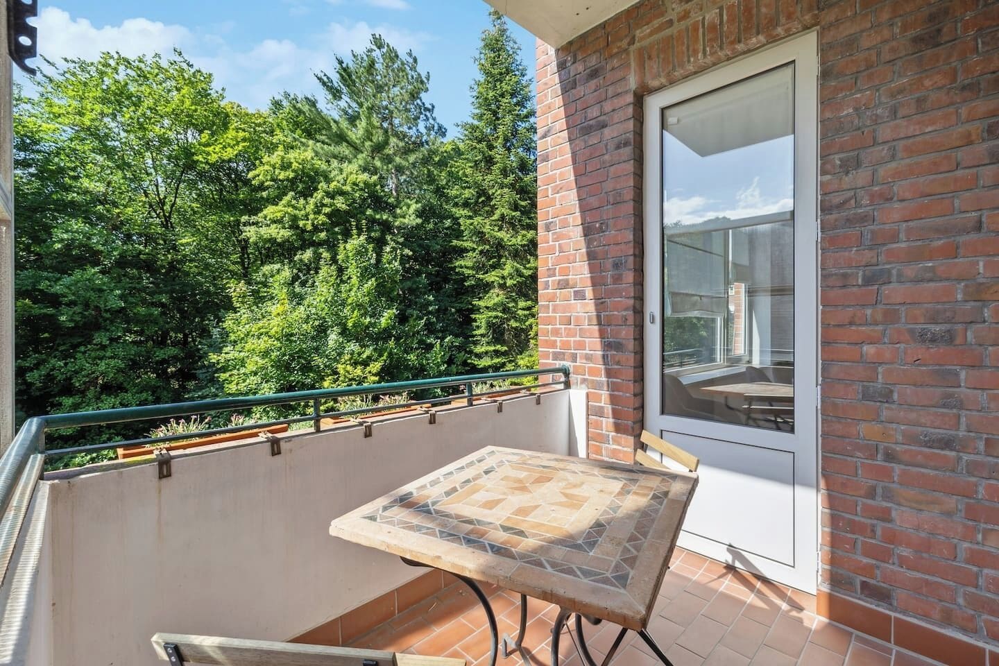 Huoneisto | 12 makuuhuonetta