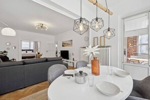 12 عدّة غرف نوم