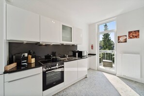 Apartment | 16 bedrooms - Infinity Stay Ferienapartments Rheinstrasse (Wilhelmshaven)