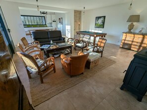 Lareira, mesa de pingue-pongue