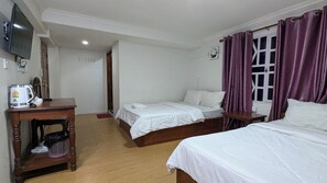 Standard Twin Room | Free WiFi - Empire House Phnom Penh (Phnom Penh)