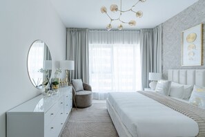 奢华公寓, 阳台, 城市景观 | 客房内保险箱、遮光窗帘、隔音、熨斗/熨衣板